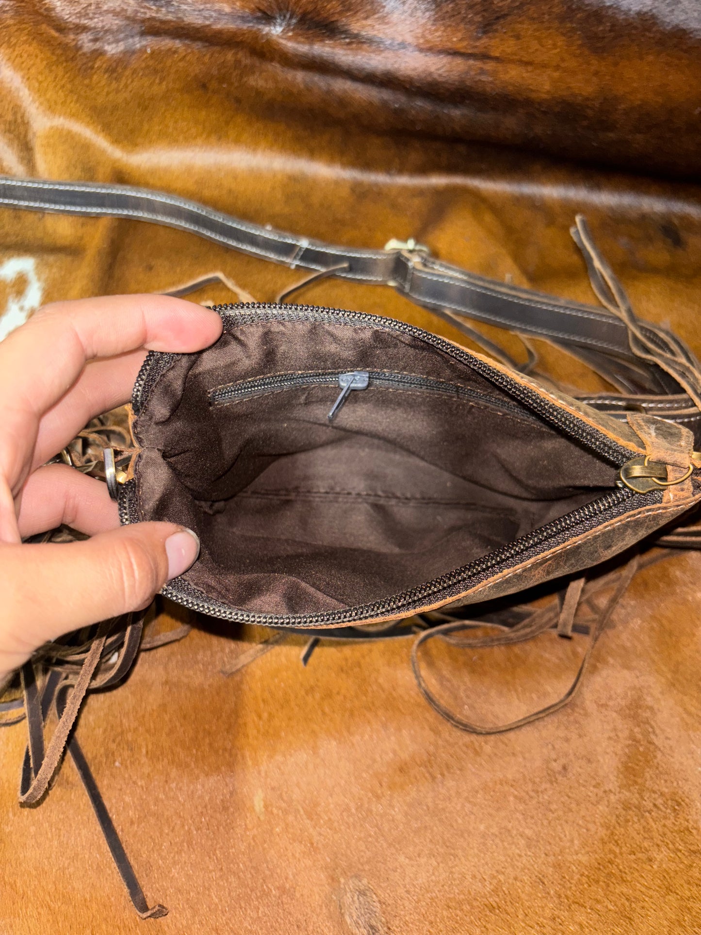 Horseshoe Crossbody