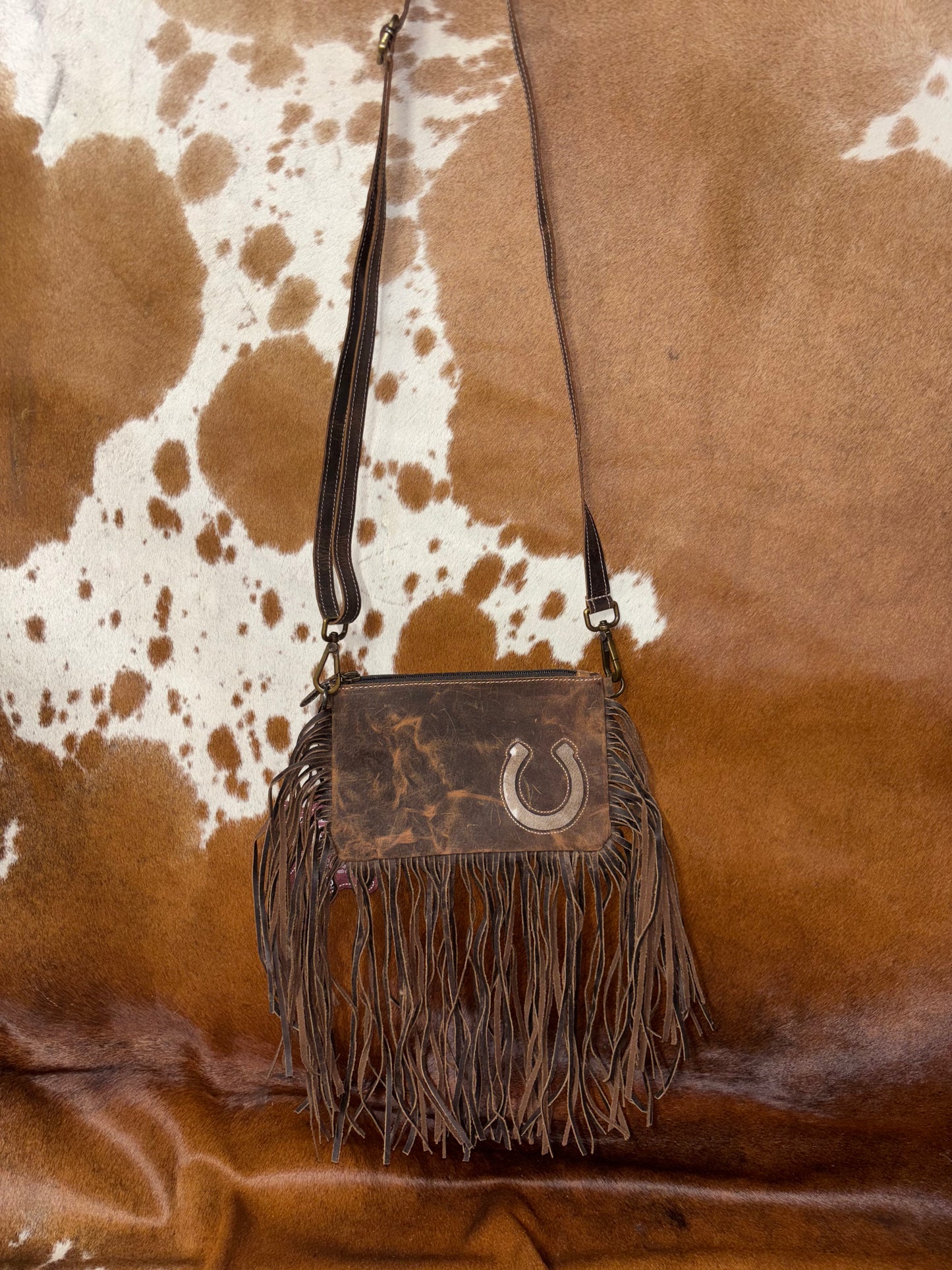 Horseshoe Crossbody