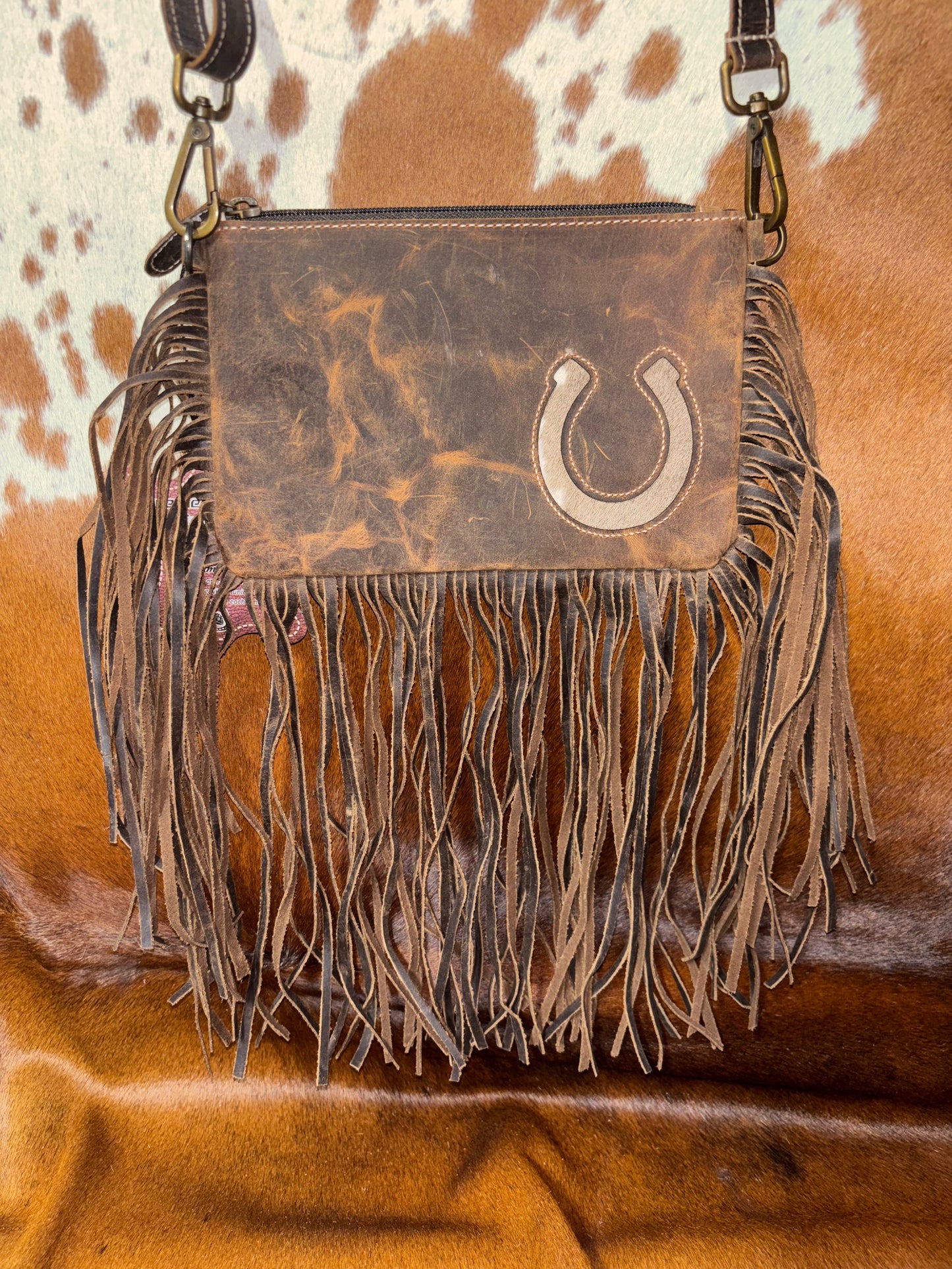 Horseshoe Crossbody