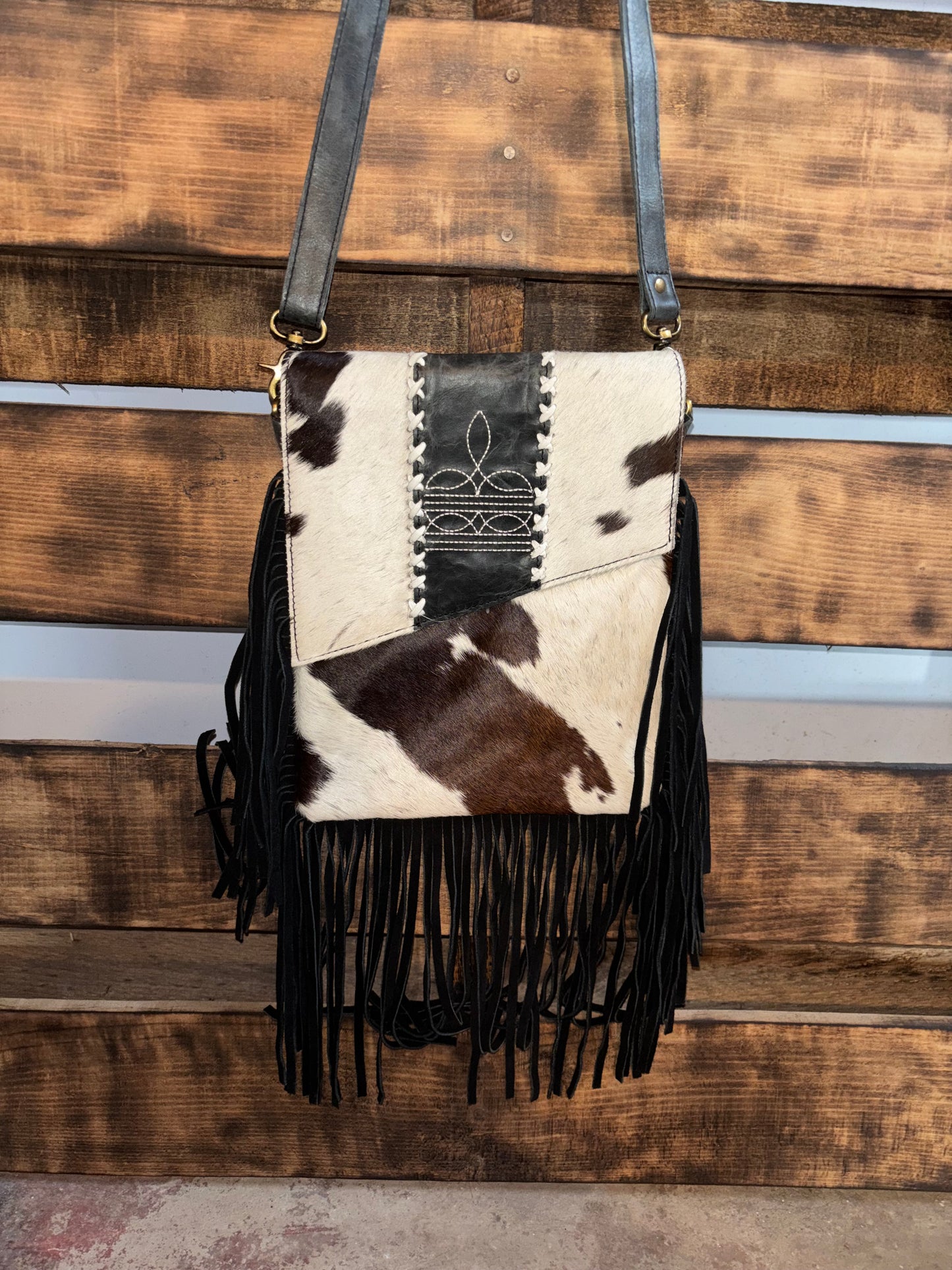 Black Boot Stitch Cowhide Purse!